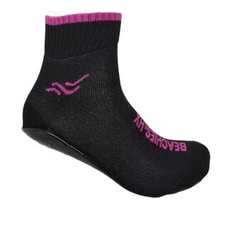 Beachies Watt-/Strandsocke mit schnittfester Sohle in schwarz mit pinkem Bund